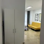 Elegante Y Tranquilo Con Encanto Apartamento